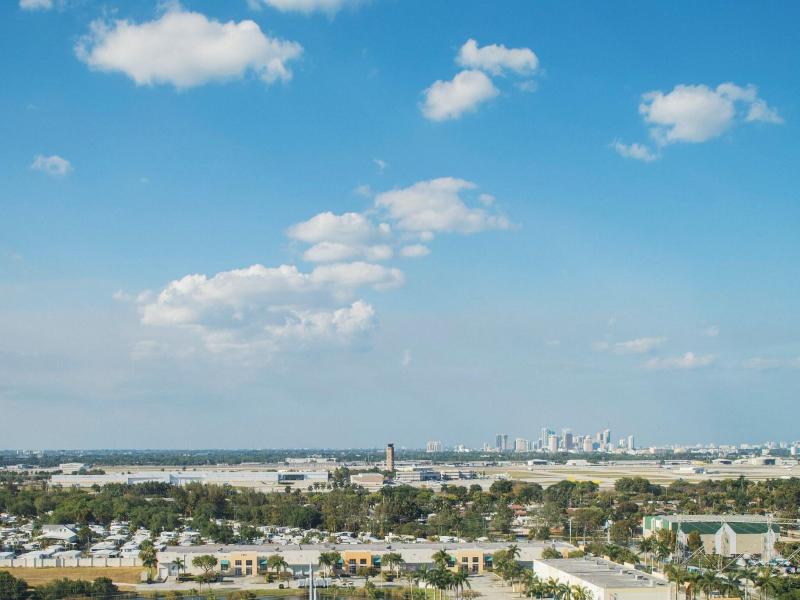 Ac Hotel By Marriott Fort Lauderdale Airport image