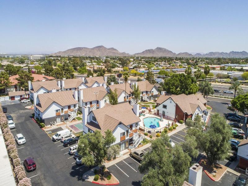 Metro Phx Apartments image