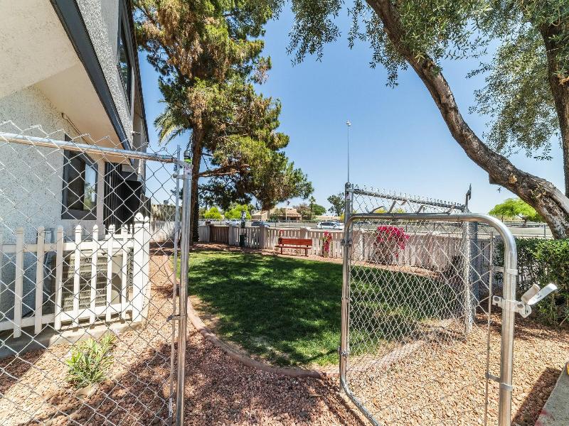 Metro Phx Apartments image