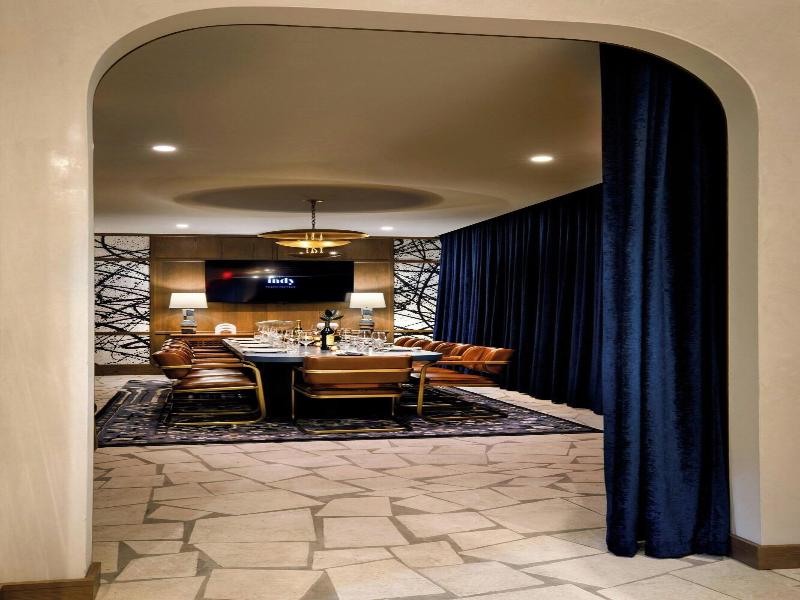 Hotel Indy Indianapolis A Tribute Portfolio Hote image