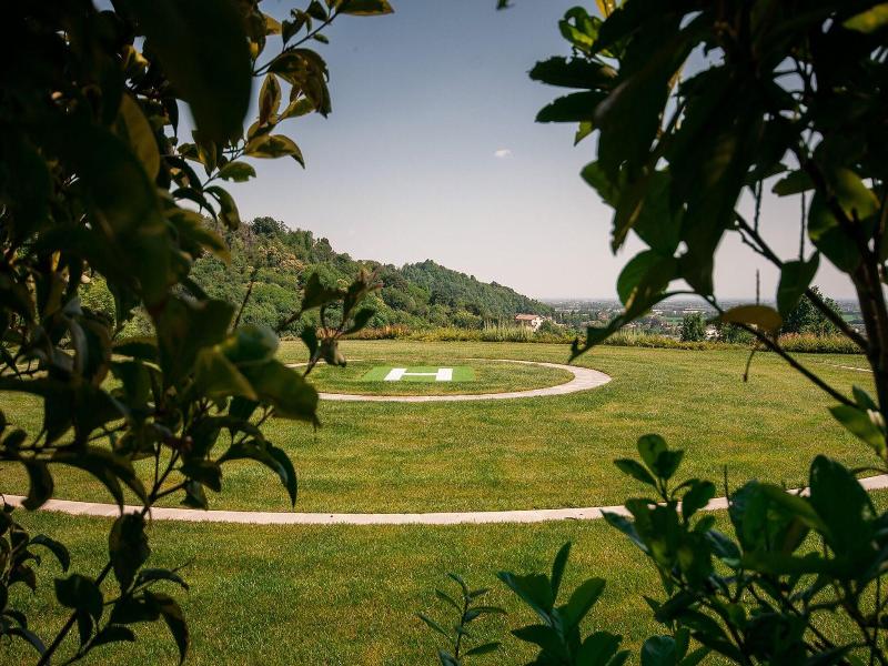 Relais Chateaux Da Vittorio image