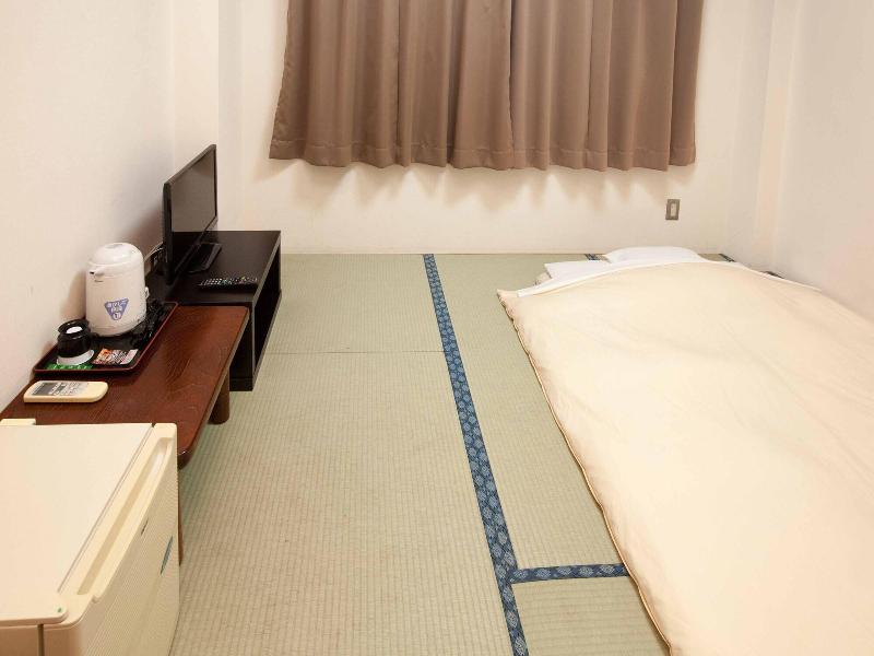 Business Hotel Isezaki Heisei Inn image