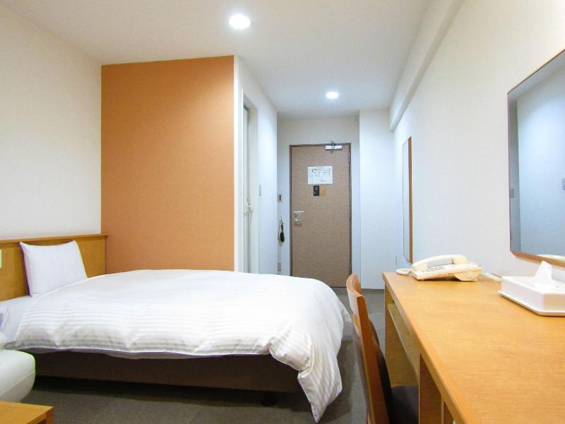 Business Hotel Isezaki Heisei Inn image