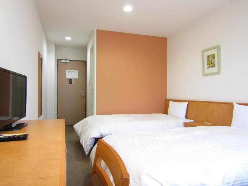 Business Hotel Isezaki Heisei Inn image