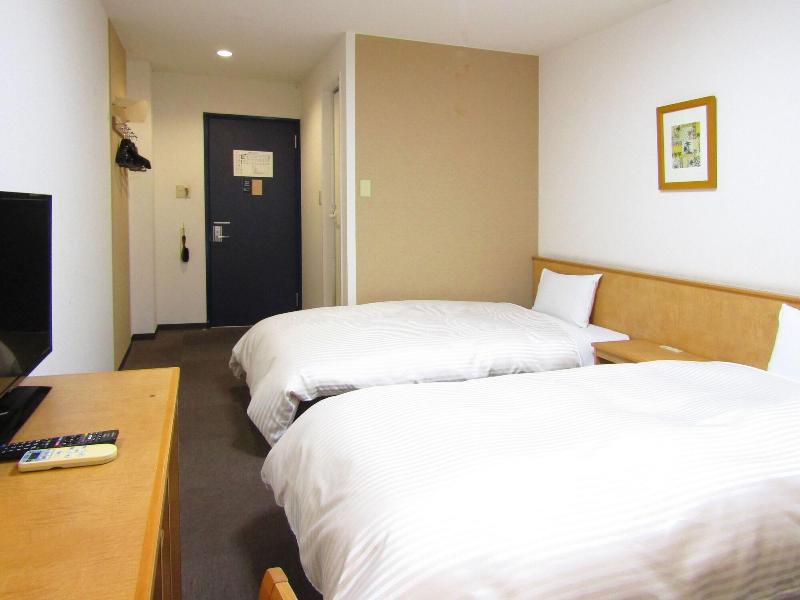 Business Hotel Isezaki Heisei Inn image
