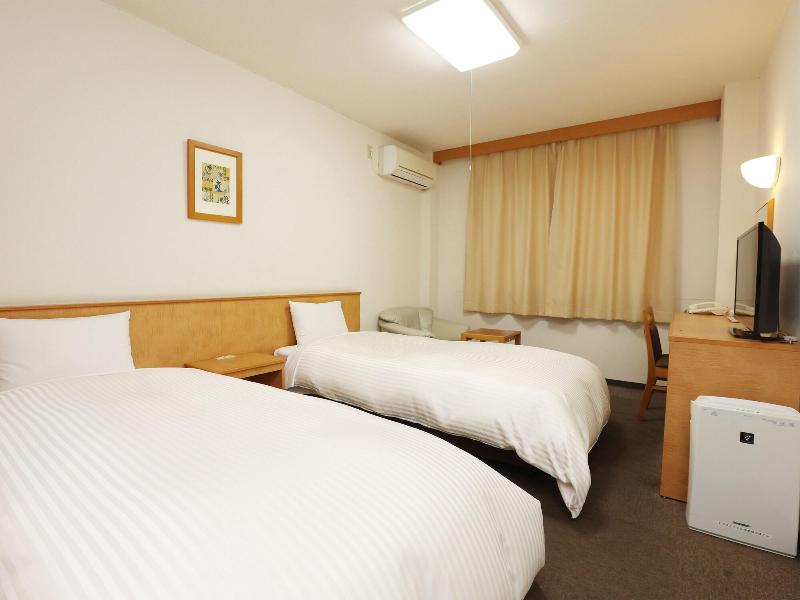 Business Hotel Isezaki Heisei Inn image