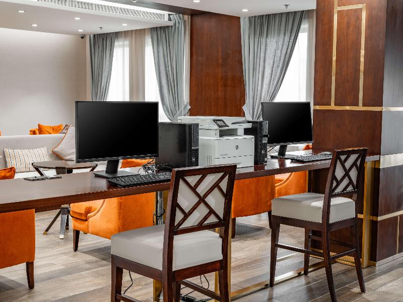 Wirgan Al Noor, Tapestry Collection by Hilton image