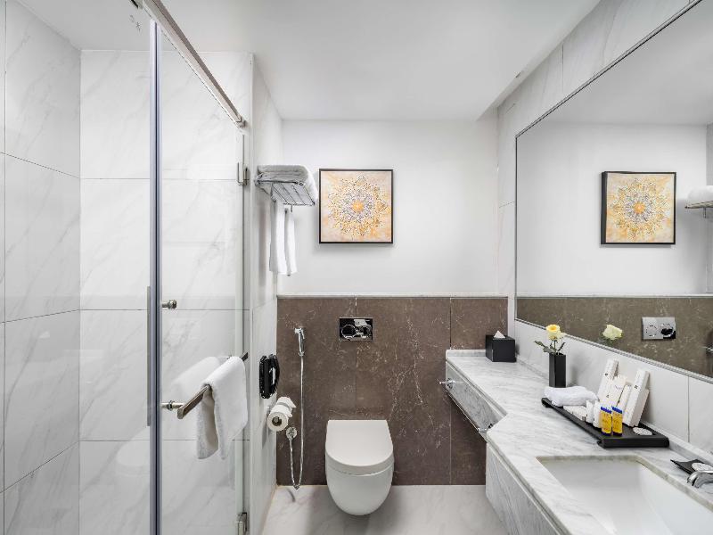 Wirgan Al Noor, Tapestry Collection by Hilton — view