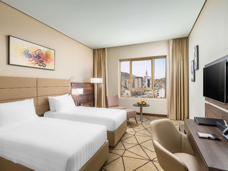 Wirgan Al Noor, Tapestry Collection by Hilton image
