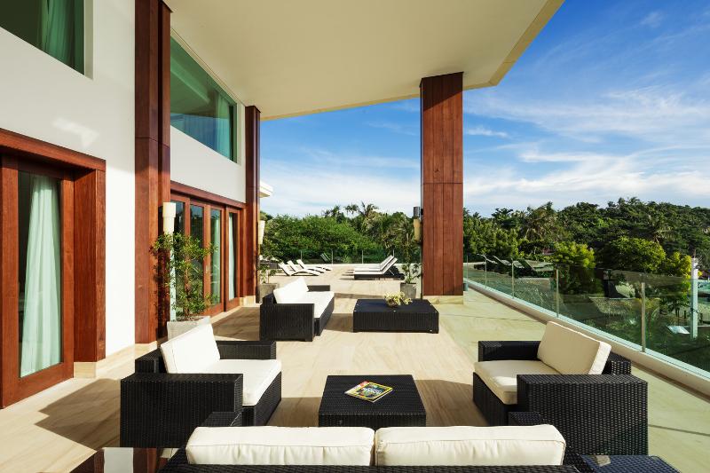 Under The Stars Luxury Apartment image