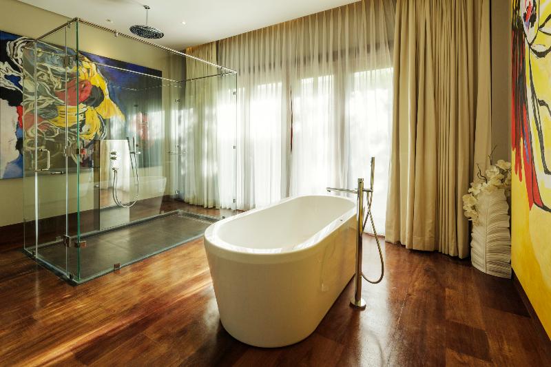 Under The Stars Luxury Apartment image