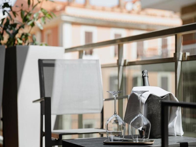 Riviera Suites image