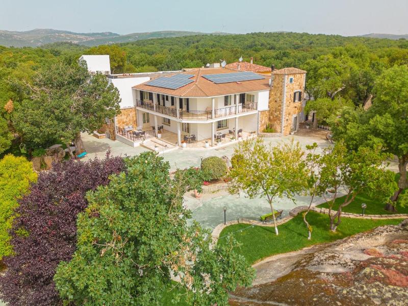 Paghe Eco Luxury Experience image