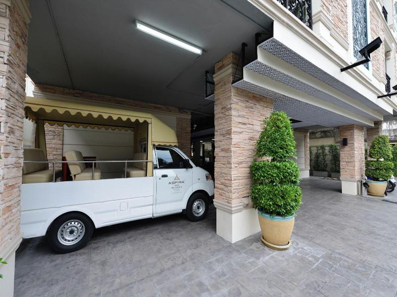 Syama Hana Executive Apartment Thonglor image