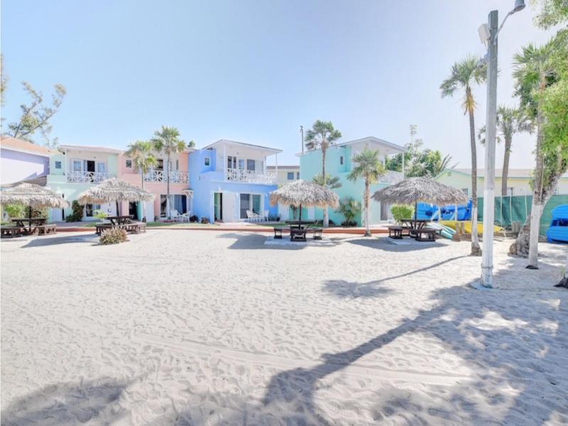 Coral Harbour Beach House And Villas image