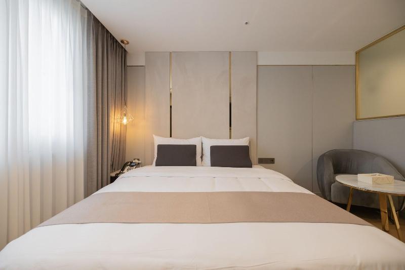 DongRae Denbasta Hotel image