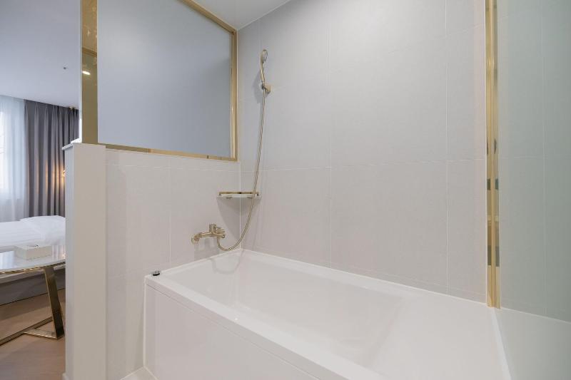 DongRae Denbasta Hotel image