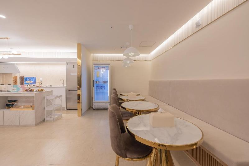 DongRae Denbasta Hotel image