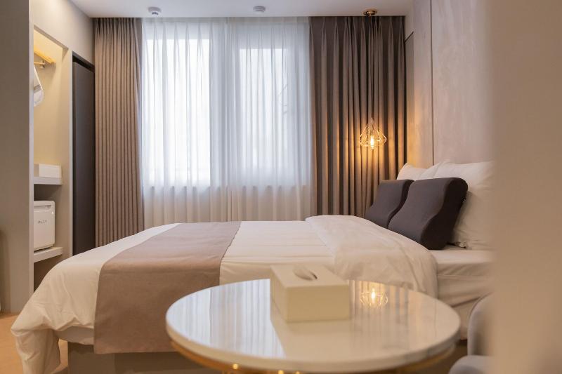 DongRae Denbasta Hotel image