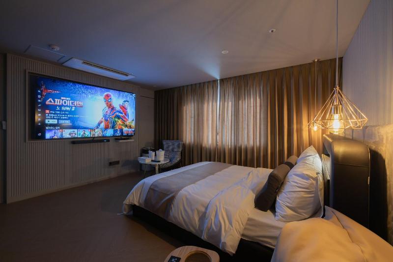 DongRae Denbasta Hotel image