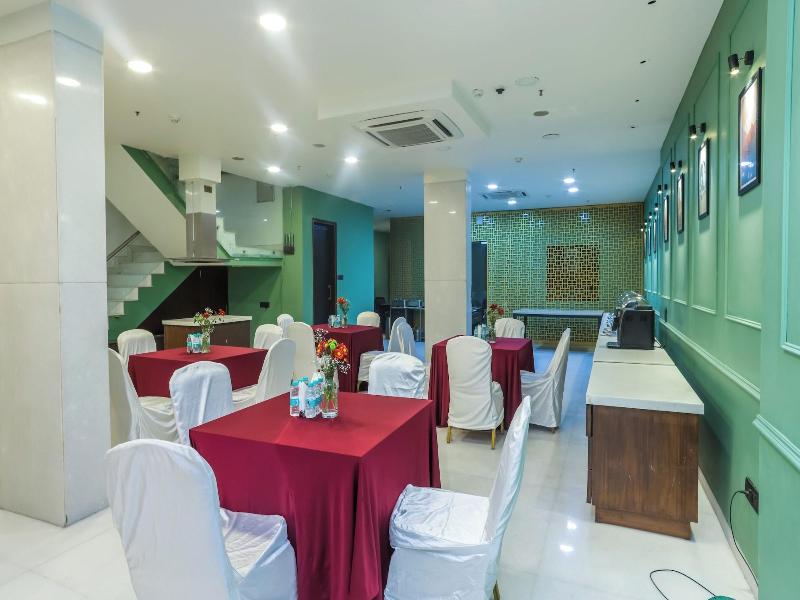 Amber Inn By Orion Hotels image