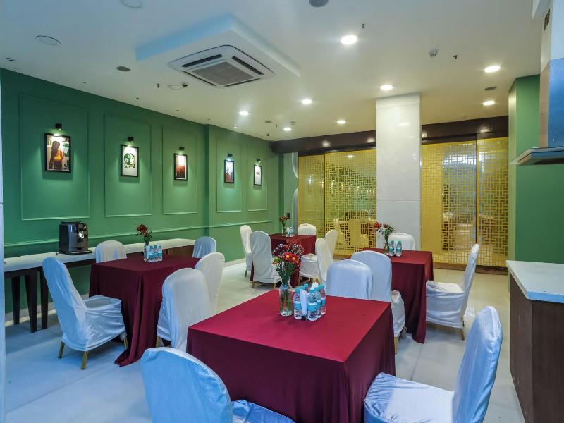 Amber Inn By Orion Hotels image