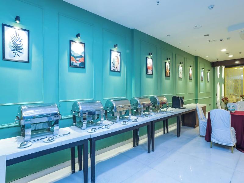 Amber Inn By Orion Hotels image