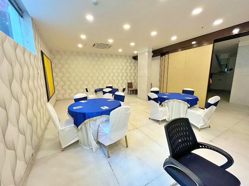 Amber Inn By Orion Hotels image