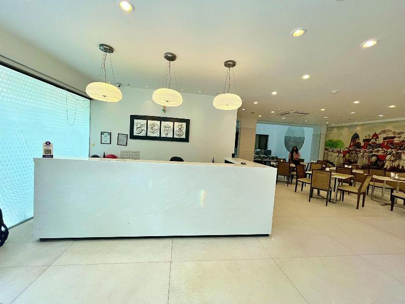 Amber Inn By Orion Hotels image