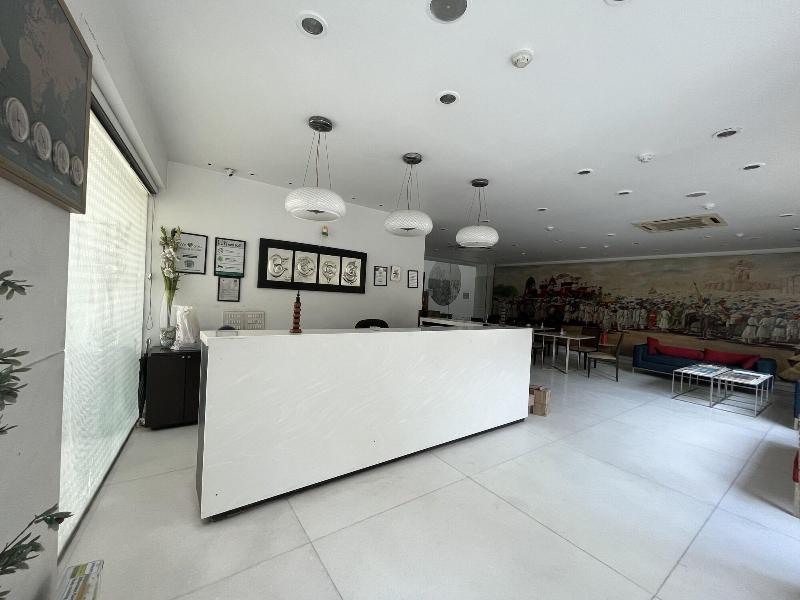 Amber Inn By Orion Hotels image