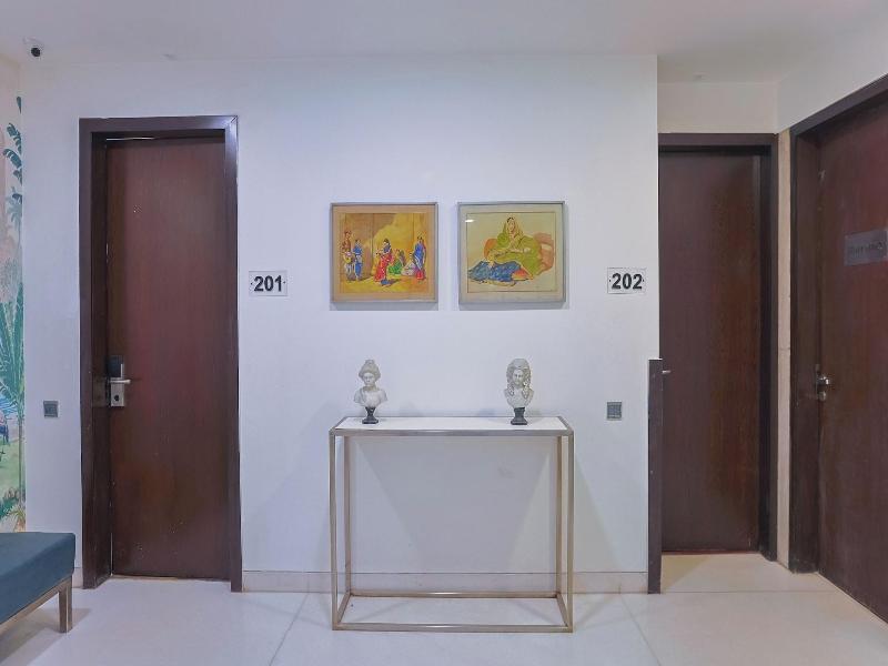 Amber Inn By Orion Hotels image