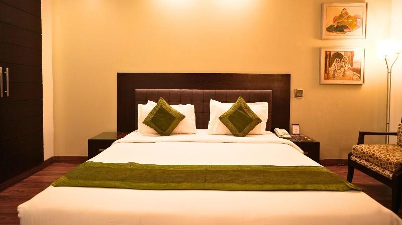 Amber Inn By Orion Hotels image