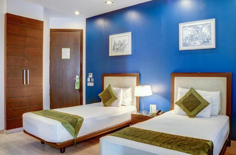 Amber Inn By Orion Hotels image
