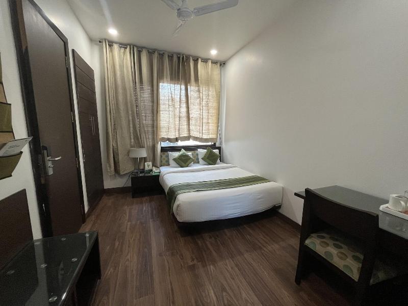 Amber Inn By Orion Hotels image