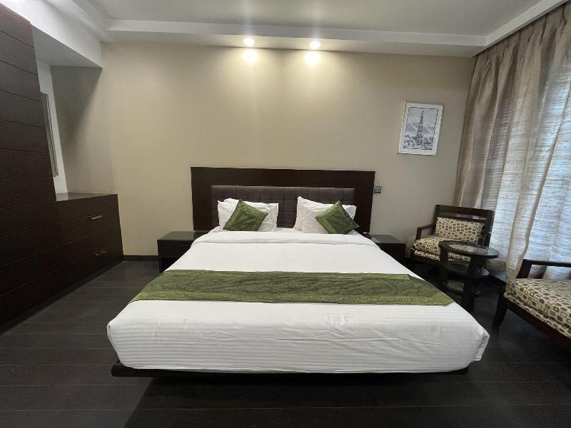 Amber Inn By Orion Hotels image