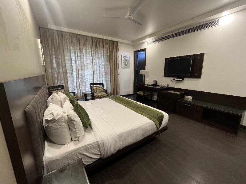 Amber Inn By Orion Hotels image