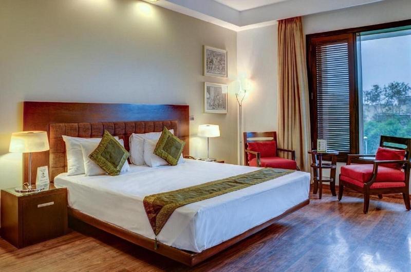 Amber Inn By Orion Hotels image