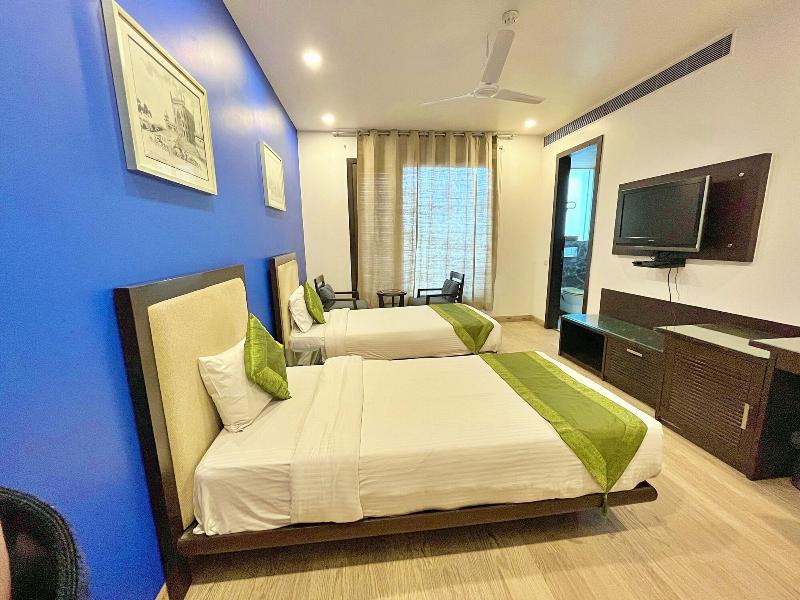 Amber Inn By Orion Hotels image