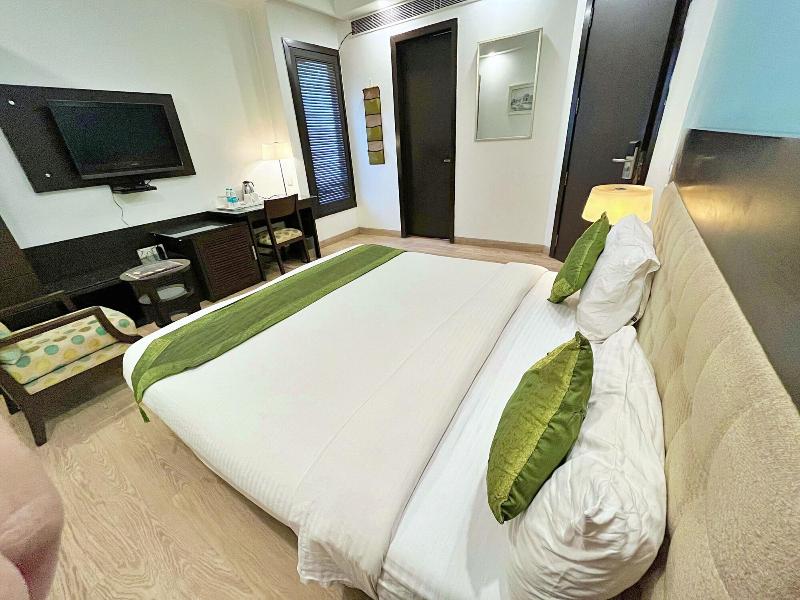 Amber Inn By Orion Hotels image