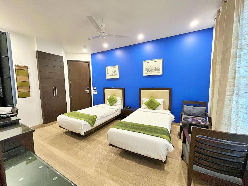 Amber Inn By Orion Hotels image