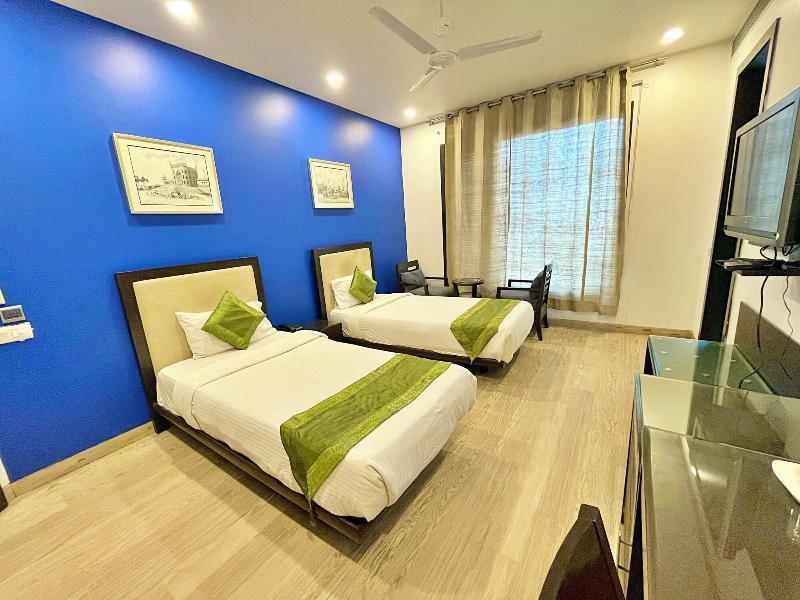Amber Inn By Orion Hotels image