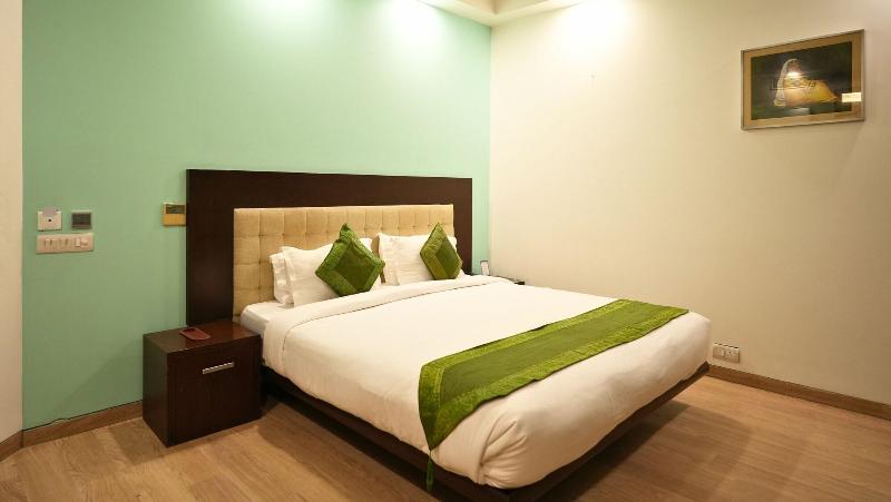 Amber Inn By Orion Hotels image