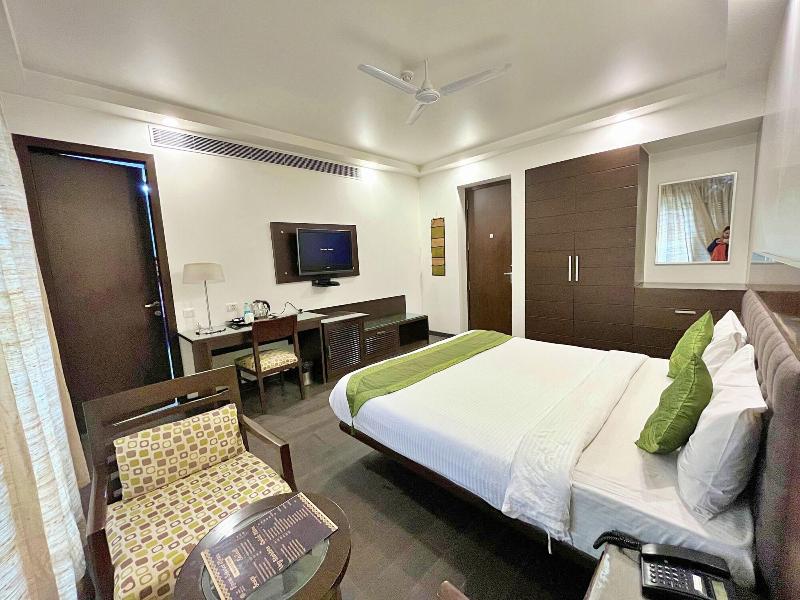 Amber Inn By Orion Hotels image