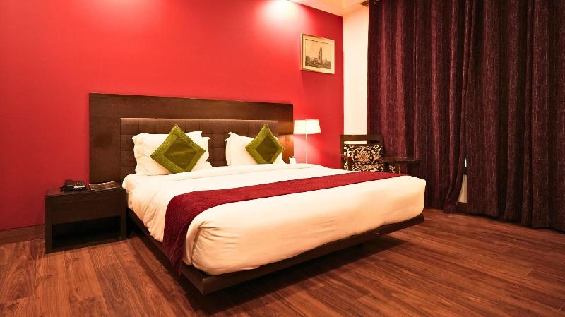 Amber Inn By Orion Hotels image