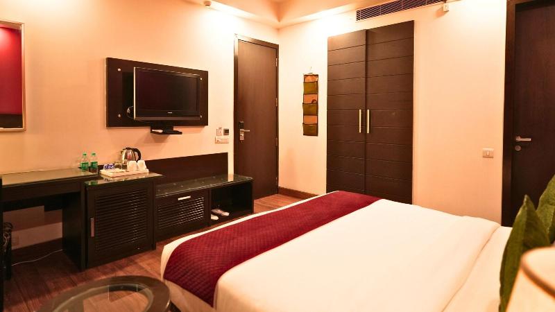 Amber Inn By Orion Hotels image