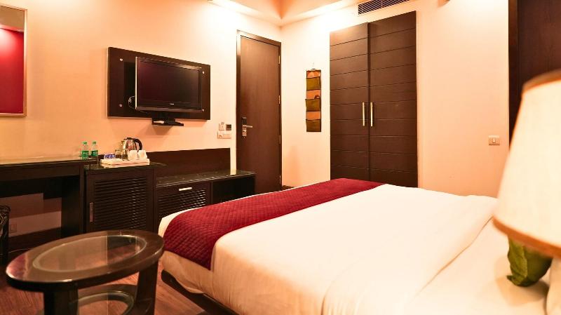 Amber Inn By Orion Hotels image