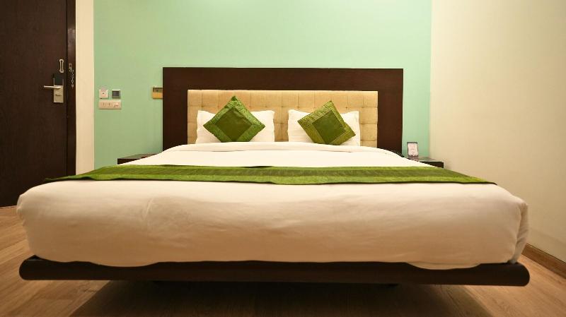 Amber Inn By Orion Hotels image