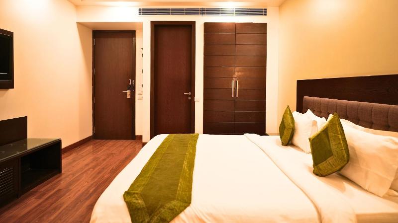 Amber Inn By Orion Hotels image