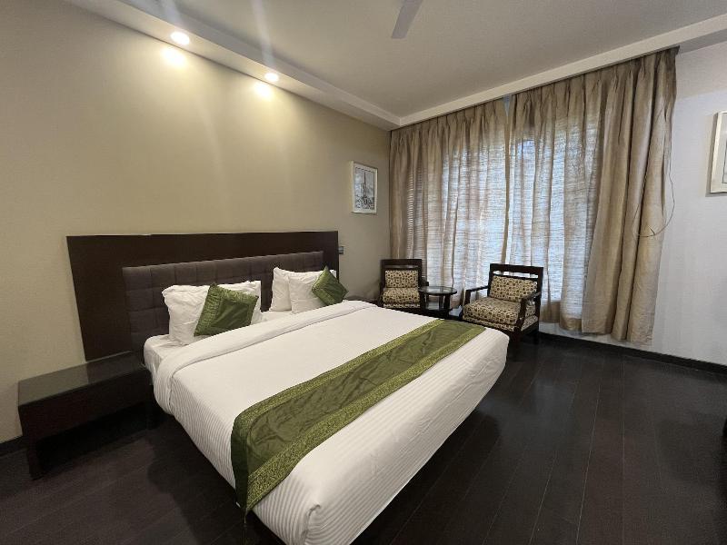 Amber Inn By Orion Hotels image