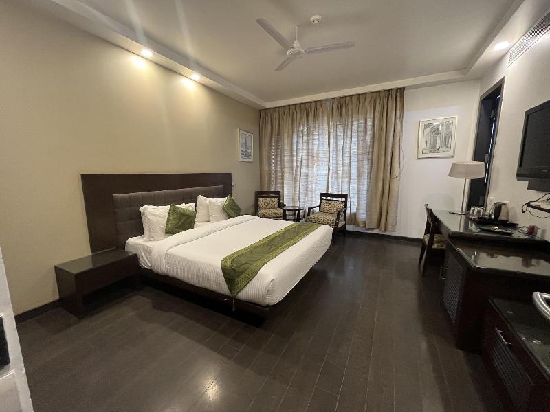 Amber Inn By Orion Hotels image